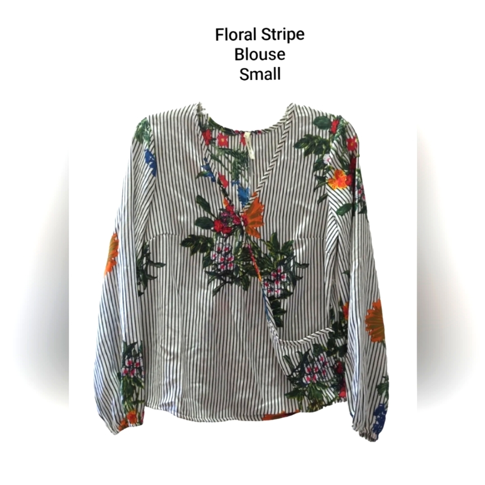 Floral Stripes  Black White Woman Shirt Blouse Top Size S Truth V-Neck LS